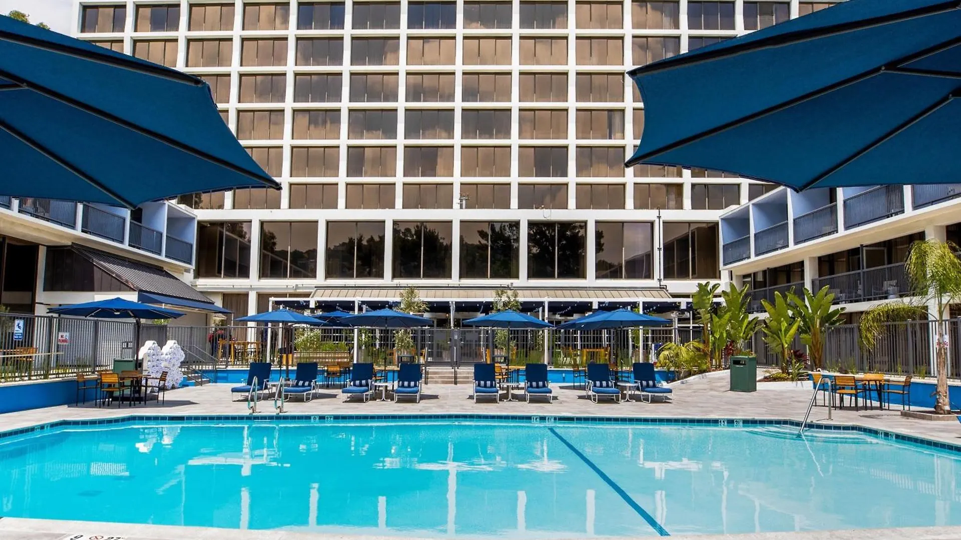 Sheraton Universal Лос-Анджелес